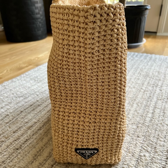 🖤NWT Prada Raffia Large Tote 2022 - Picture 3 of 5